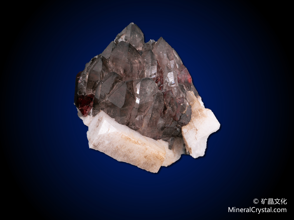 锰铝榴石、水晶、正长石