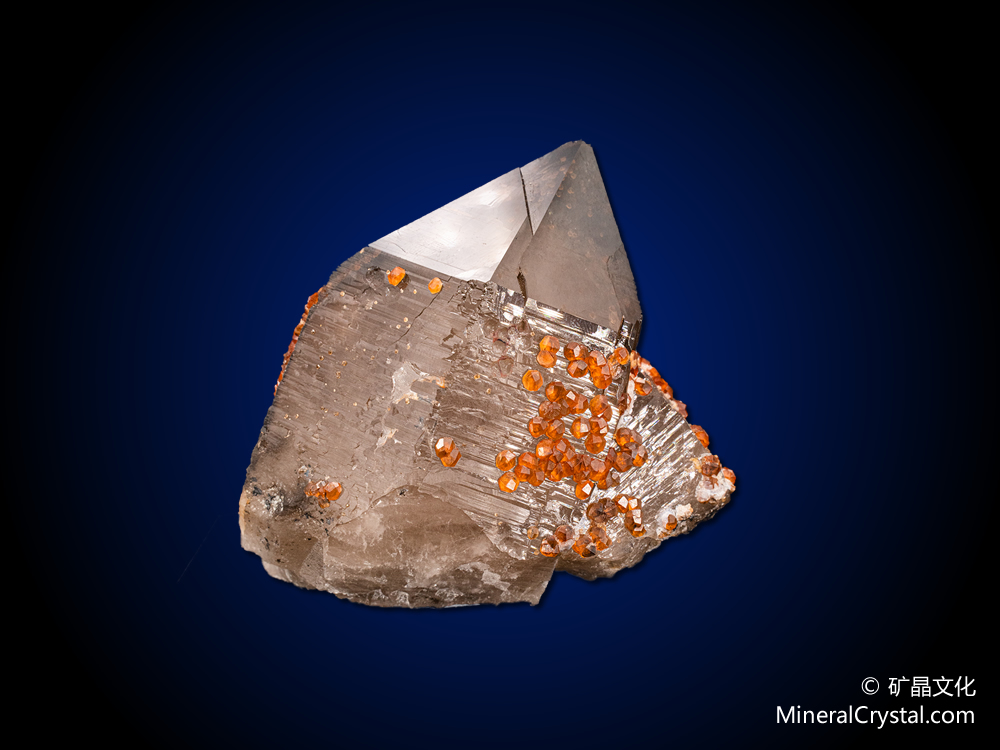 锰铝榴石、水晶（烟晶）